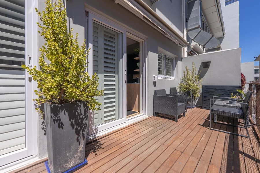 4 Bedroom Property for Sale in Sea Point Western Cape